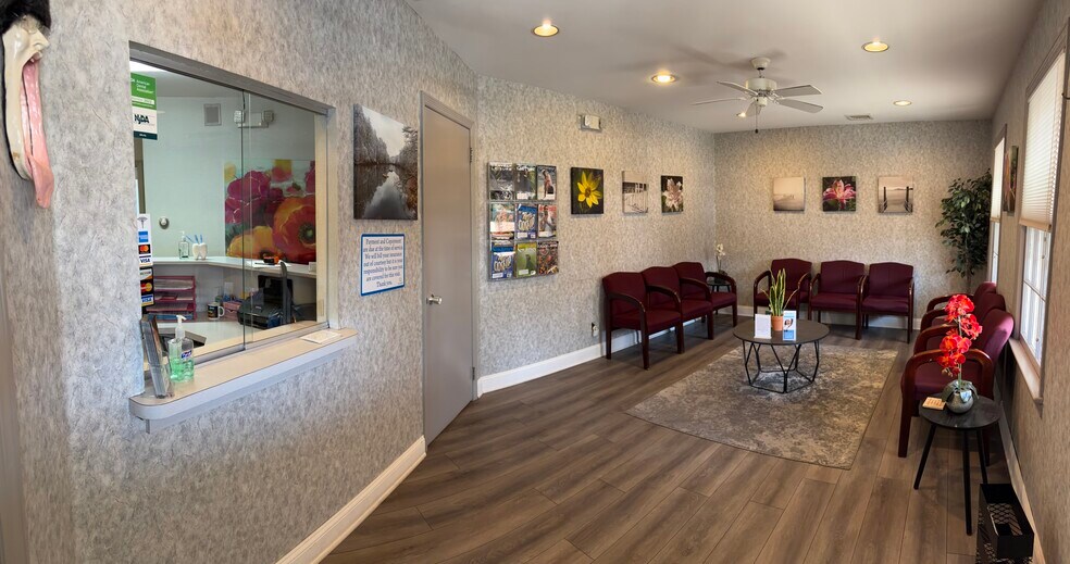 More Photos Of 500 Dorian Rd, Westfield Medical For Lease