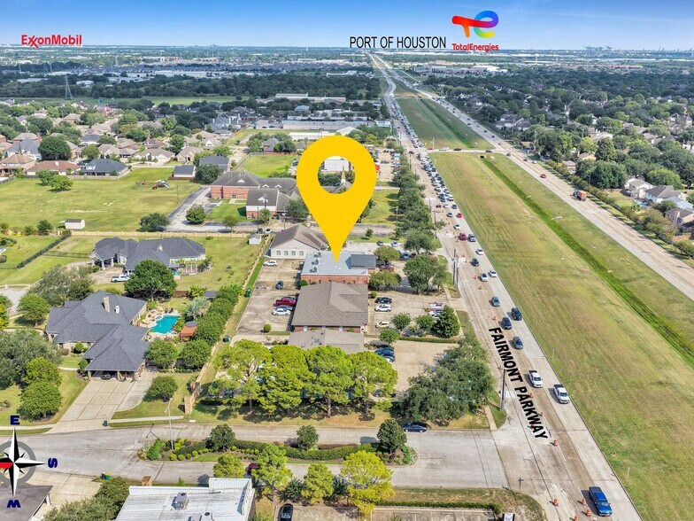 More Photos Of 6429 Fairmont Pky, Pasadena Office For Sale