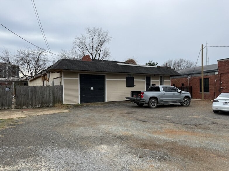 More Photos Of 3009 Griffith St, Charlotte Warehouse For Sale