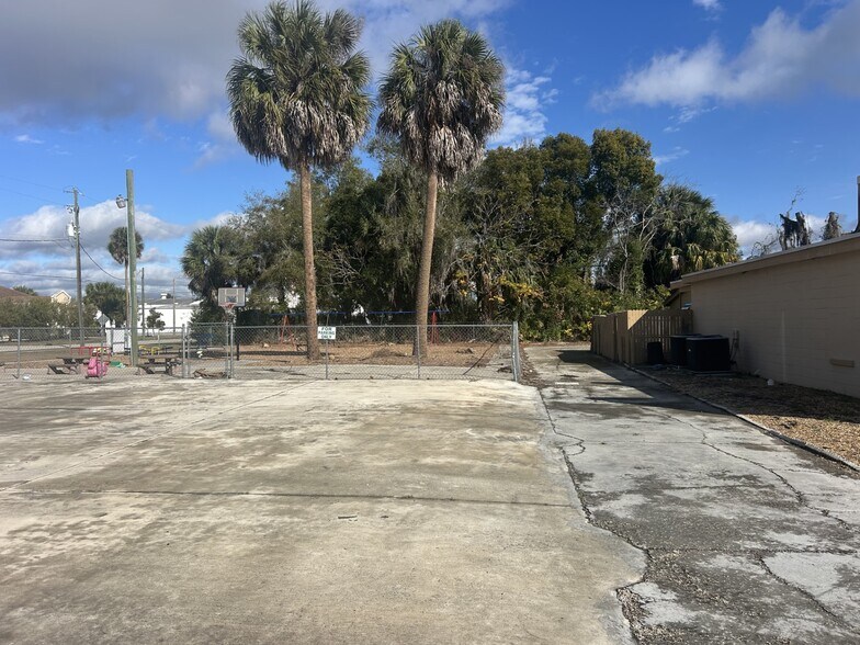 More Photos Of 1210 Saint Johns Ave, Palatka Office For Sale