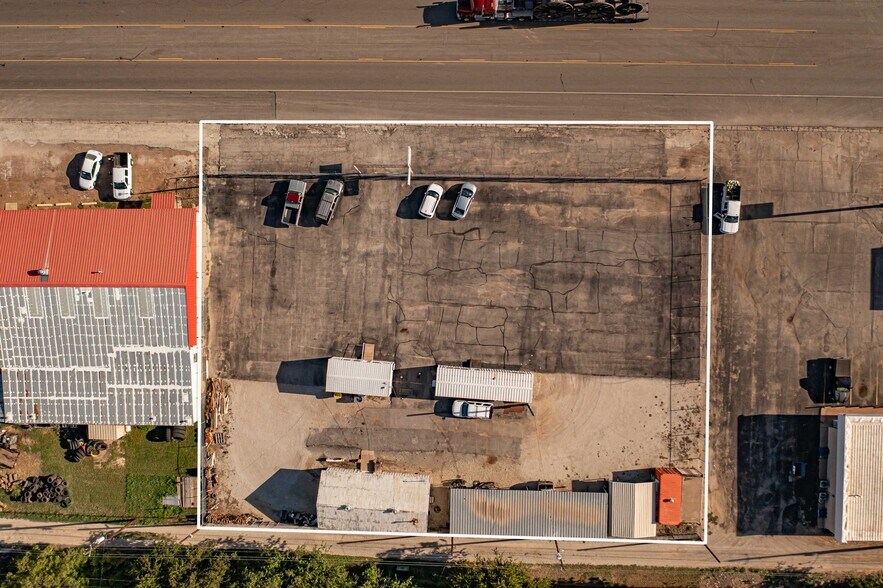 More Photos Of 1112 W Main St, Olney Office For Sale