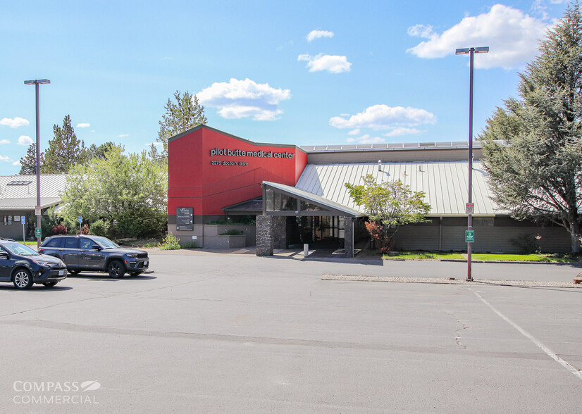 Primary Photo Of 2275 NE Doctors Dr, Bend Medical For Lease