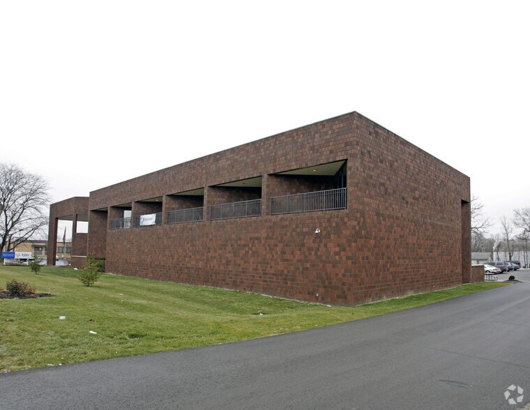 More Photos Of 3199 Klepinger Rd, Dayton Office For Lease