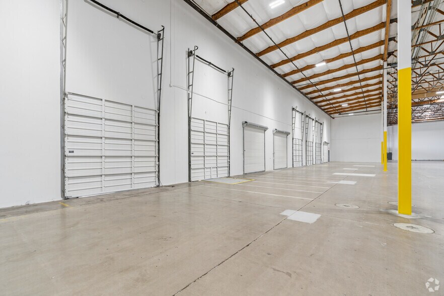 More Photos Of 5302 W Buckeye Rd, Phoenix Unknown For Lease