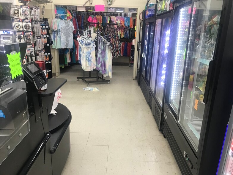 More Photos Of 25817 State Hwy 64, Pittsburg Supermarket For Sale