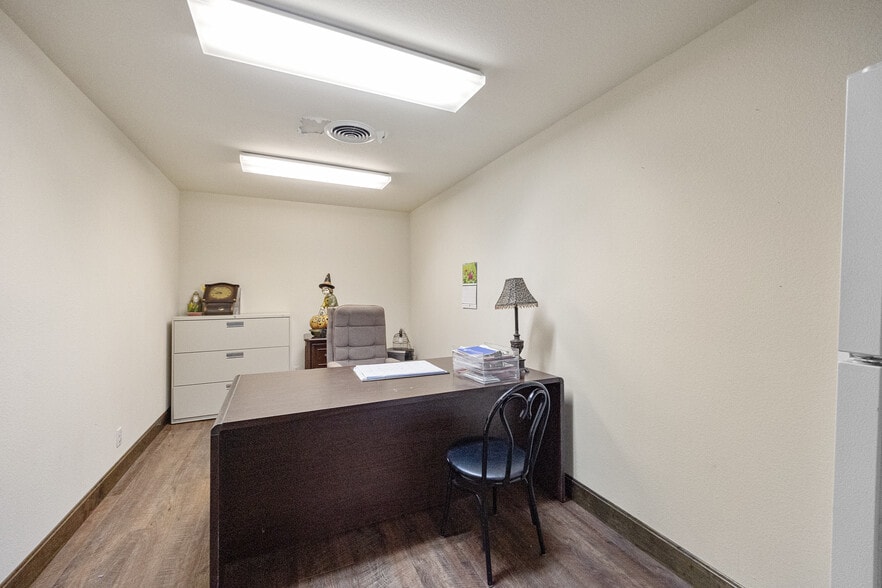 More Photos Of 120 N Main St, De Soto Storefront Retail Residential For Sale