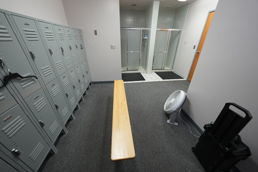 More Photos Of 1330 Inverness Dr, Colorado Springs Office For Lease