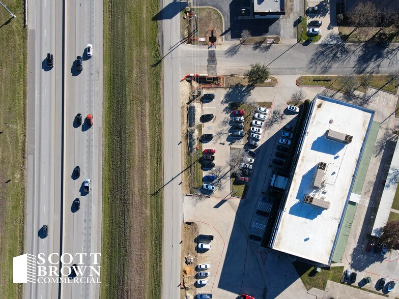 More Photos Of 4401 N Interstate 35, Denton Medical For Lease