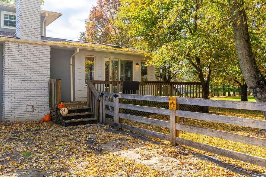 More Photos Of 10937 Johnstown Rd, New Albany Land For Sale