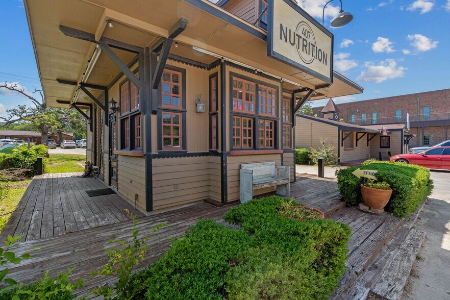 More Photos Of 403 US Highway 377, Argyle General Retail For Sale