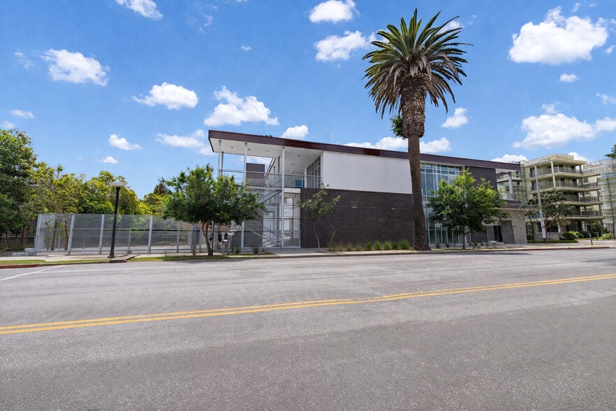 More Photos Of 820 Broadway, Santa Monica Loft Creative Space For Lease