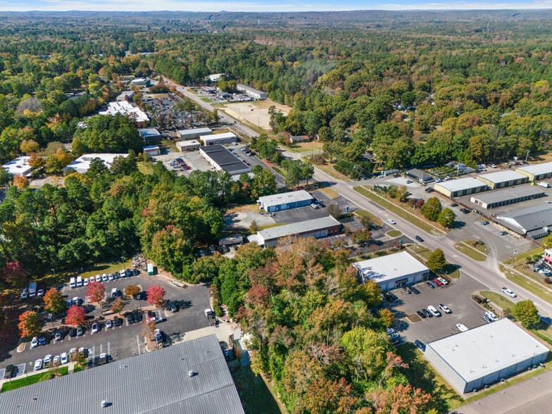More Photos Of 4533 Hillsborough Rd, Durham Auto Repair For Lease