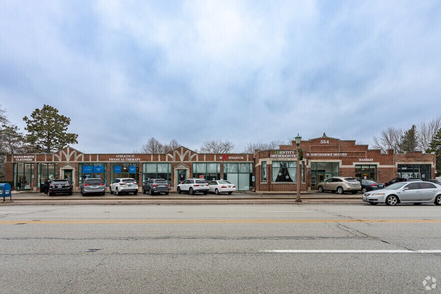 More Photos Of 554 Green Bay Rd, Kenilworth Medical For Lease