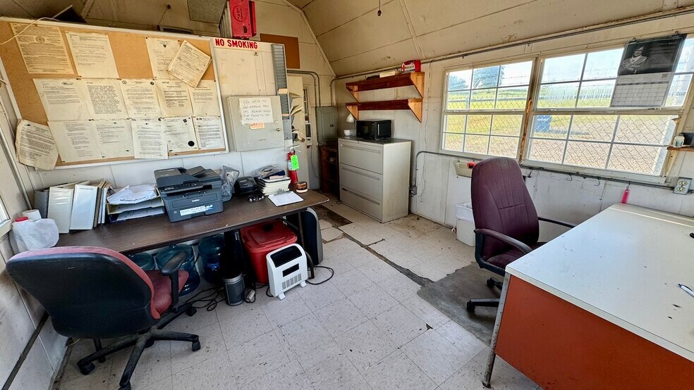 More Photos Of 230 Boyle Rd, Kiowa Service For Sale