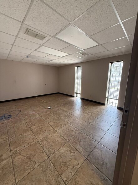 More Photos Of 218 Centaurus Dr, Corpus Christi Warehouse For Lease