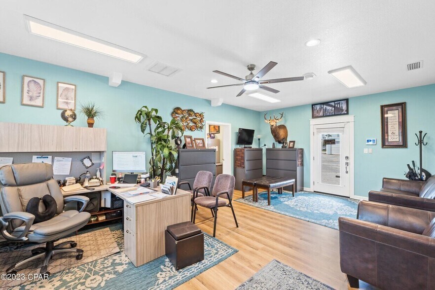 More Photos Of 1602 Martin Luther King Jr Blvd, Panama City Light Manufacturing For Sale