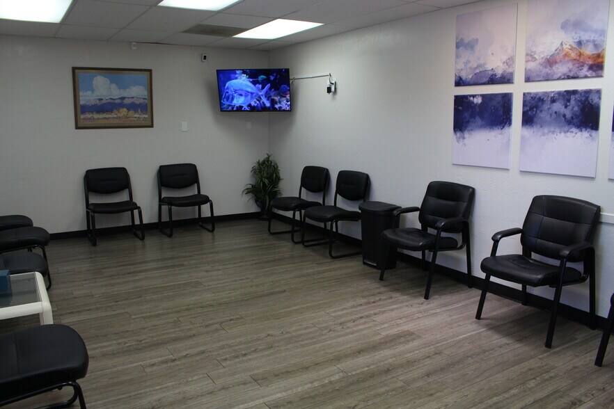 More Photos Of 8008 Menaul Blvd NE, Albuquerque Medical For Sale