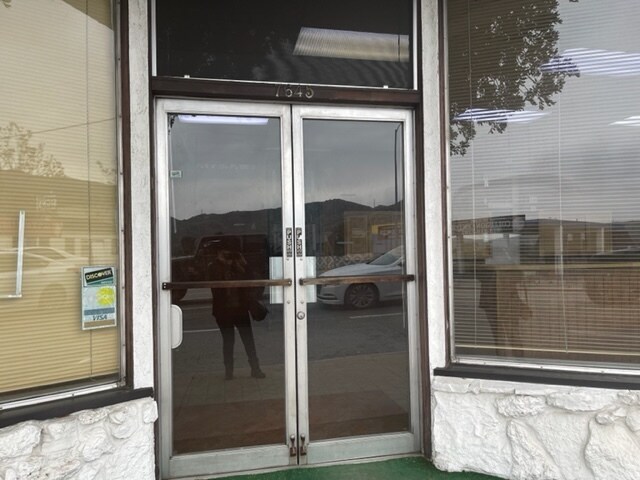 More Photos Of 7639 Foothill Blvd, Tujunga Storefront For Lease