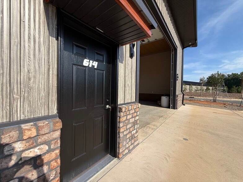 More Photos Of 144 McCrary Rd, Mooresville Industrial For Sale