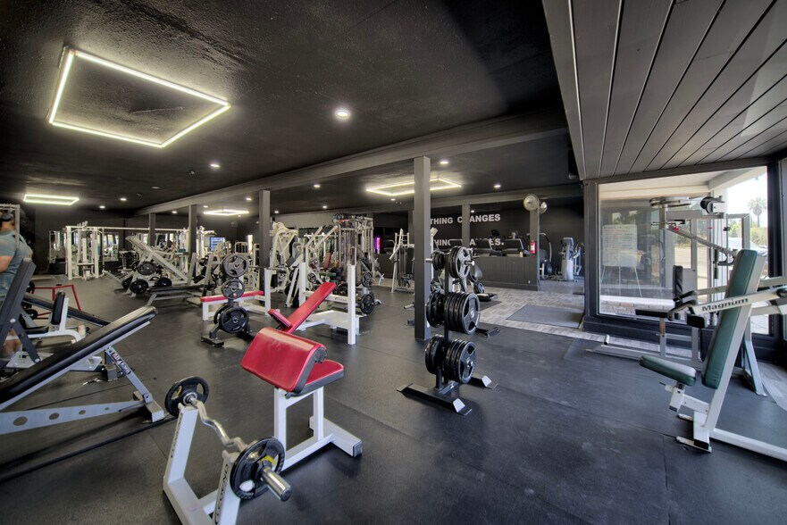 More Photos Of 9793 Live Oak Blvd, Live Oak Storefront Retail Office For Sale