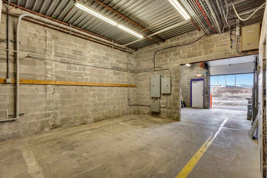 More Photos Of 2050 Sportys Dr, Batavia Warehouse For Sale