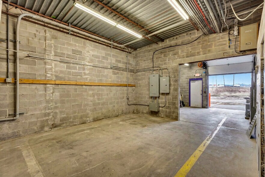 More Photos Of 2050 Sportys Dr, Batavia Warehouse For Sale