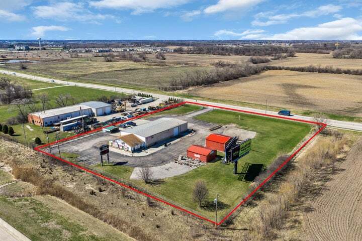 More Photos Of 6221 122nd Ave, Kenosha Warehouse For Lease