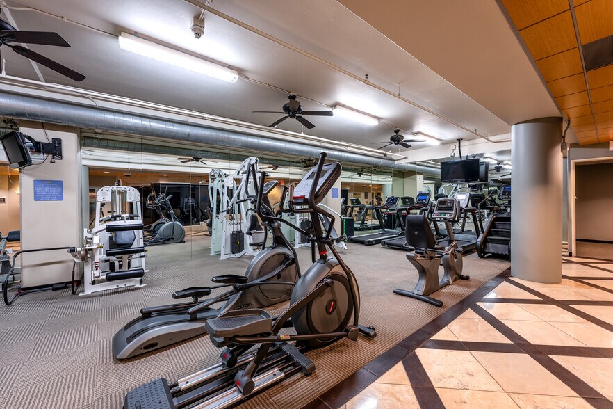 More Photos Of 1551 4th Ave, San Diego Apartments For Sale