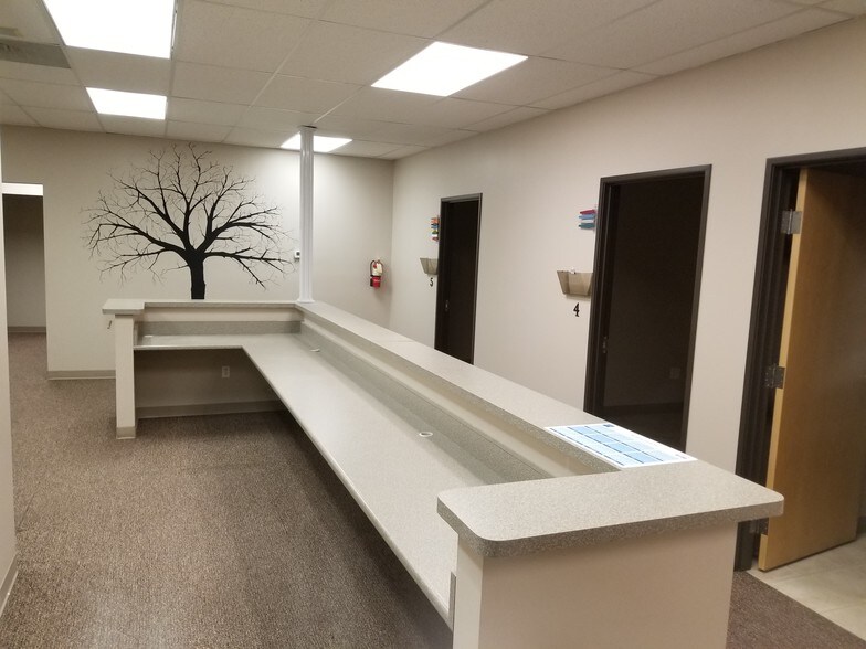 More Photos Of 239 Ash St, Tipton Medical For Lease