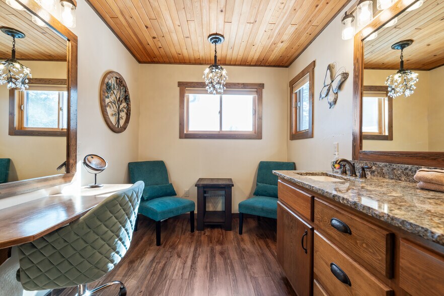 More Photos Of 1845 Hodgson Rd, Whitefish Hotel For Sale