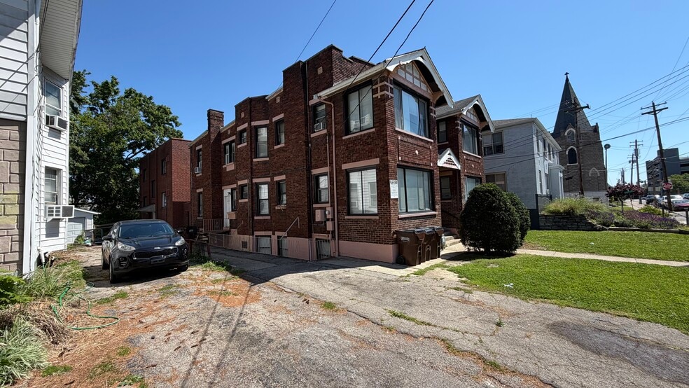 More Photos Of 2072 Elm Ave, Cincinnati Apartments For Sale