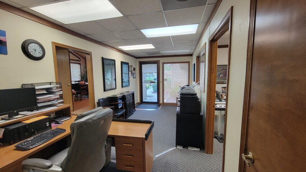 More Photos Of 3787-3795 River Rd N, Keizer Medical For Sale