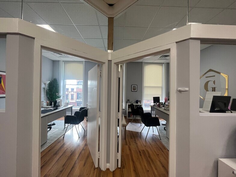 More Photos Of 3107-3109 M St NW, Washington Storefront Retail Office For Lease