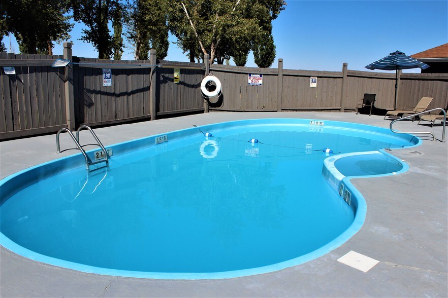 More Photos Of 1513 S Smittys Blvd, Ritzville Hotel For Sale