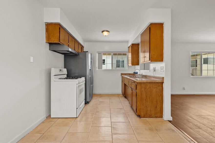 More Photos Of 712 W Doran St, Glendale Apartments For Sale