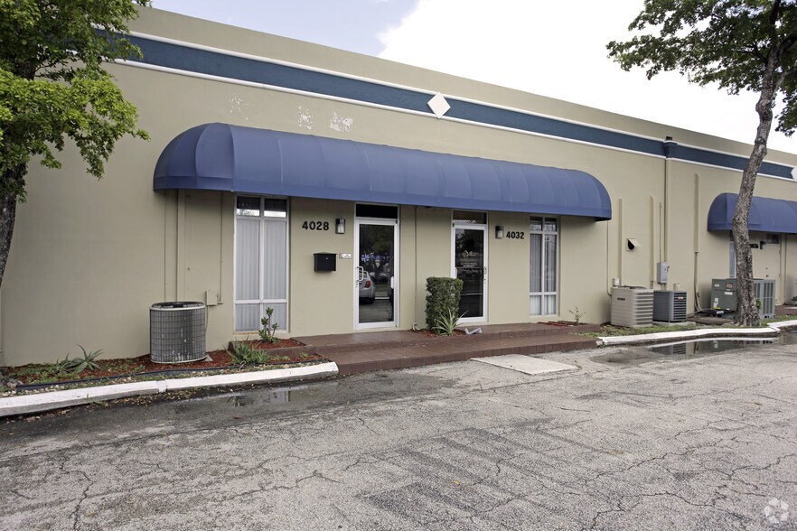 Primary Photo Of 4032 N 29th Ave, Hollywood Warehouse For Lease