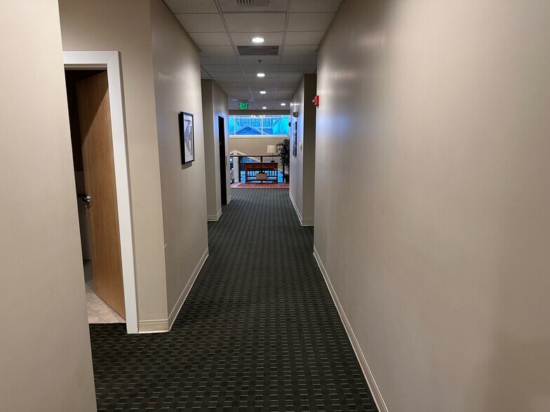 More Photos Of 8105 Birch Bay Square St, Blaine Office For Lease