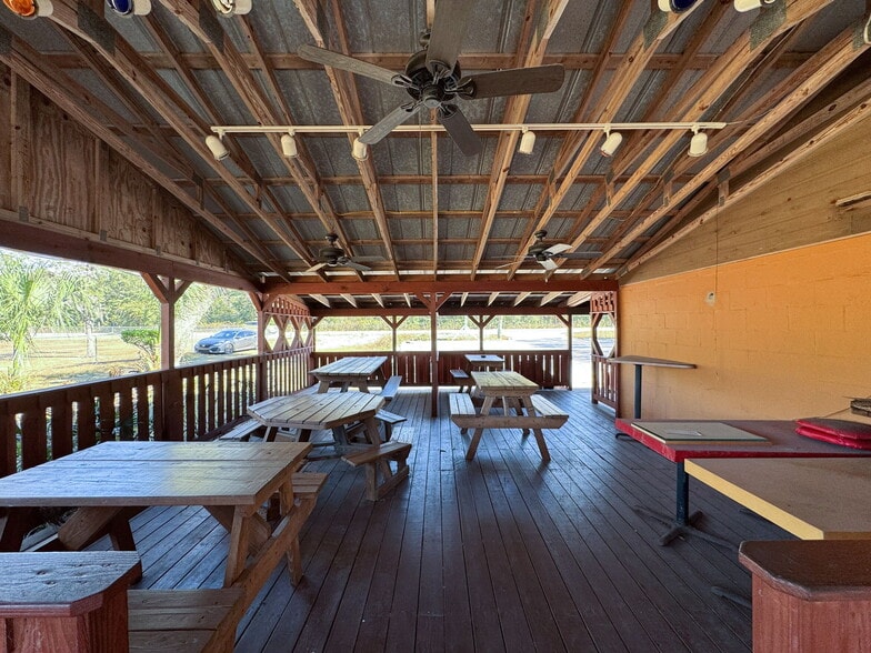 More Photos Of 15525 Shady Hills Rd, Spring Hill Restaurant For Sale