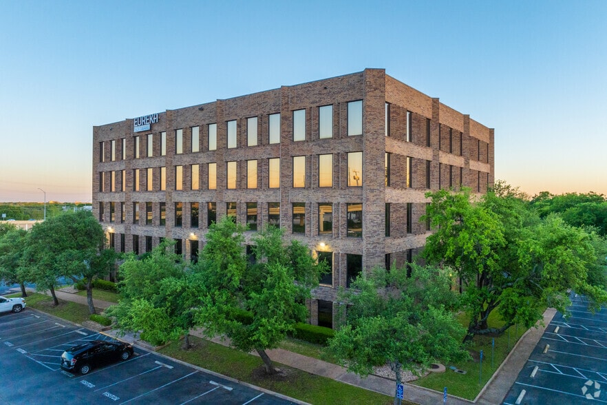 More Photos Of 3301-3305 Northland Dr, Austin Unknown For Lease