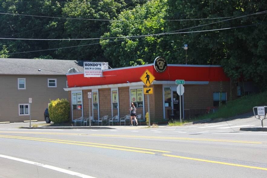 More Photos Of 2703 Marine Dr, Astoria Bar For Sale
