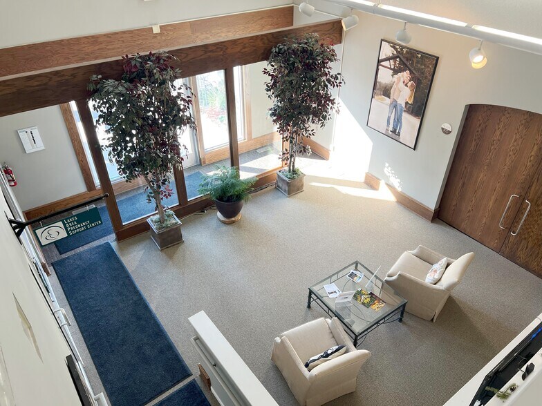 More Photos Of 315 E River Rd, Brainerd Loft Creative Space For Lease