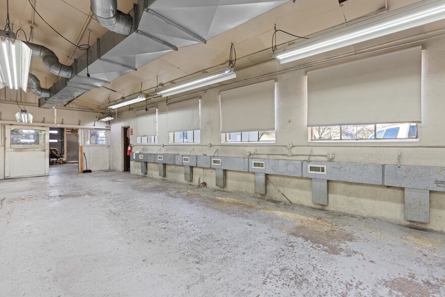 More Photos Of 35 4th Ave, Hawthorne Industrial For Sale