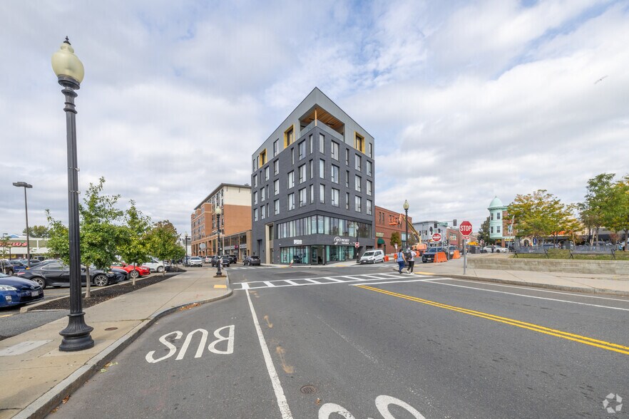 More Photos Of 215 Border St, East Boston Apartments For Lease