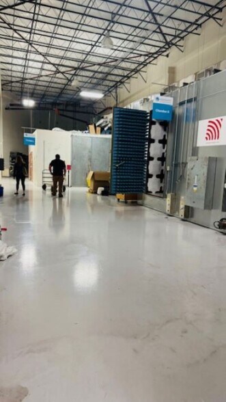 More Photos Of 6881 Kingspointe Pky, Orlando Flex For Sale