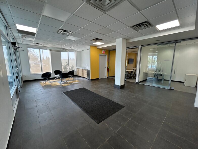More Photos Of 11812 121 St NW, Edmonton Office For Lease