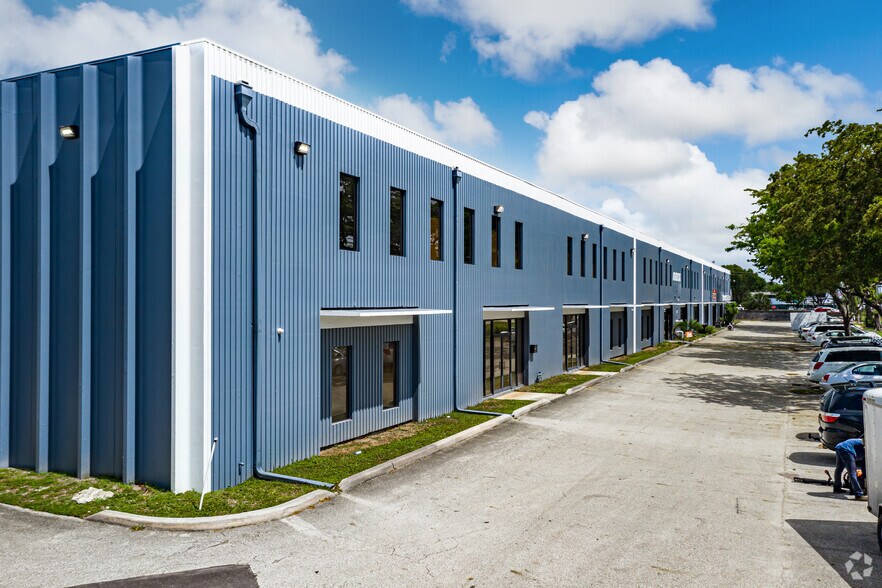 More Photos Of 1551 N Powerline Rd, Pompano Beach Unknown For Lease