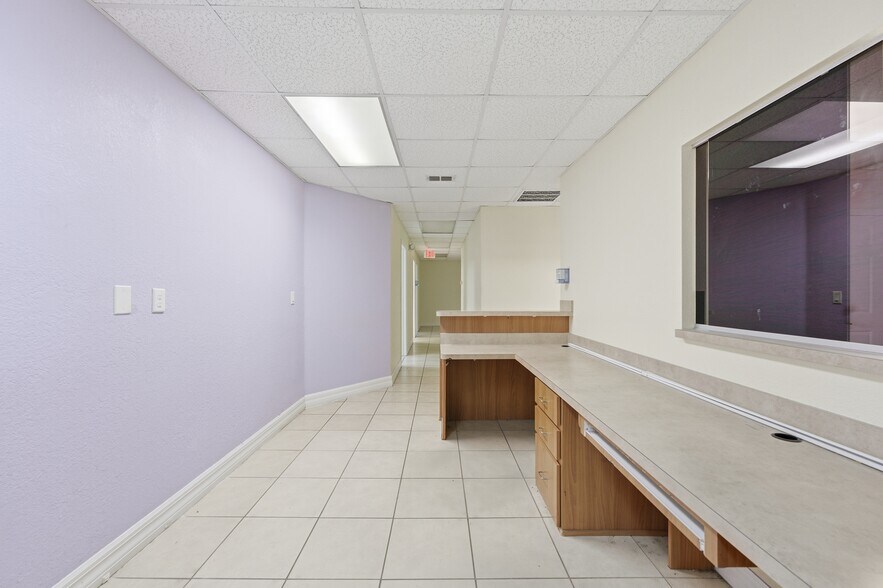 More Photos Of 11151 Spring Hill Dr, Spring Hill Medical For Sale