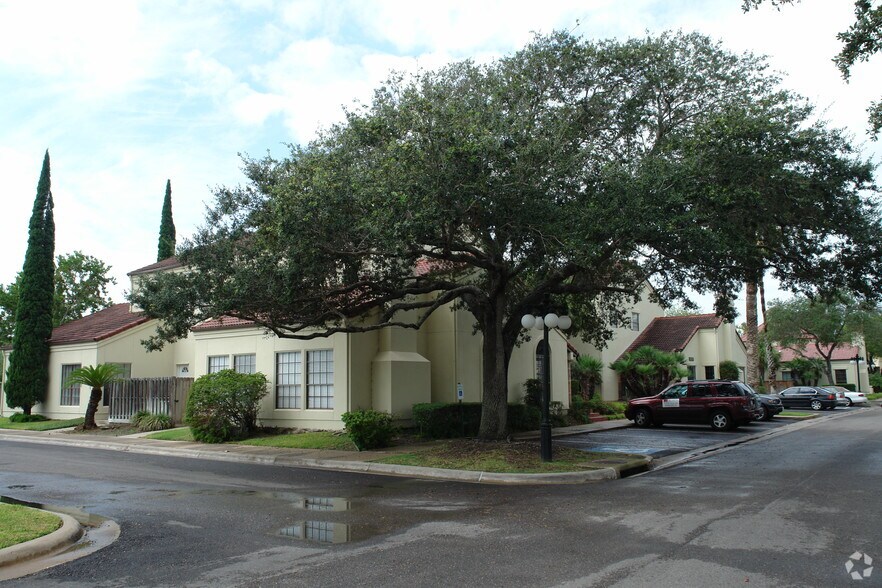 Primary Photo Of 6000 S Staples St, Corpus Christi Medical For Lease