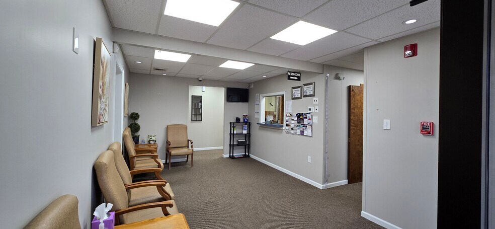 More Photos Of 339 E Antietam St, Hagerstown Office For Lease