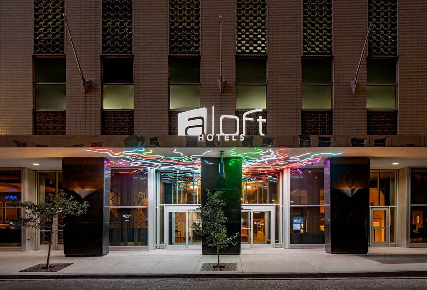 More Photos Of 225 Baronne St, New Orleans Hotel For Sale